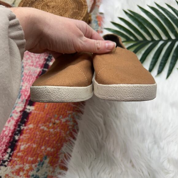 Toms Loafer Sneaker 7 Neutral Brown Tan Lightweight Slip On - Picture 5 of 10